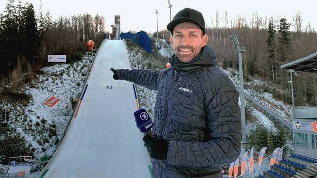 Maxi (13) und Sven Hannawald kommentieren Weltcup-Skispringen-Qualifikation / Kinder für Berichterstattung...