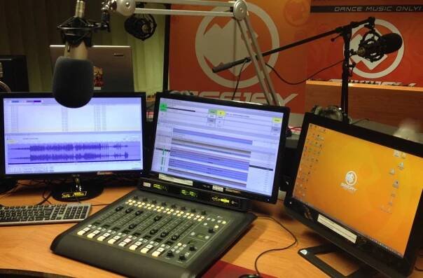 Seejay radio je zpět v éteru, díky DAB+ ho šíří vysílač Praha - Děvín | Digitální rádio