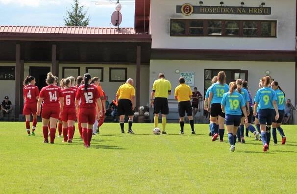 FOTO, VIDEO: Klatovské fotbalistky řádily na jihu, sedmi góly zničily Borovany