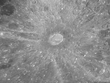 Crater Tycho's inner ejecta blanket and ray system