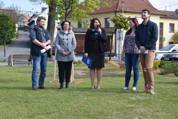 Slavnostní otevření klubového centra - Oficiální stránky obce Hvožďany