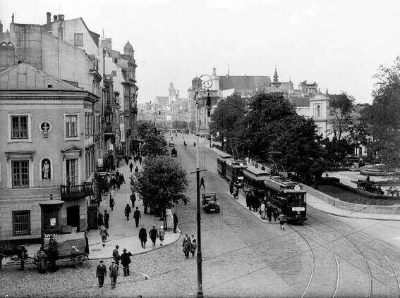Ulice Krakowskie Przedmiescie online puzzle