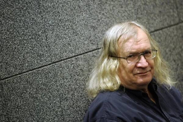 Tady je "Magora" Jirouse! V Řeporyjích po ikoně undergroundu pojmenovali ulici v nové zástavbě