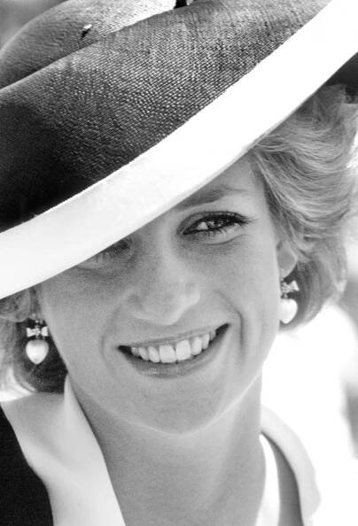 Těžce zkoušená princezna Diana: trápila se v dětstvi i v manželství. Nevzdala se