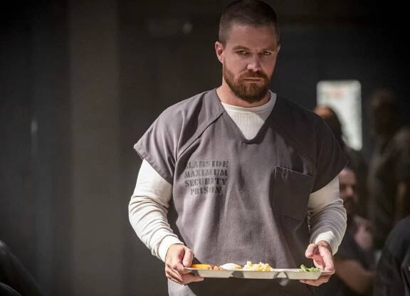 Interview: Stephen Amell Previews Arrow Season 7 | GreenArrowTV