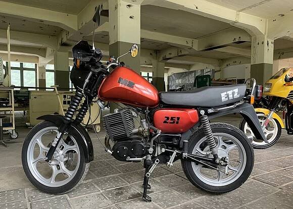 MZ ETZ 250/251/301 – Wikipedia