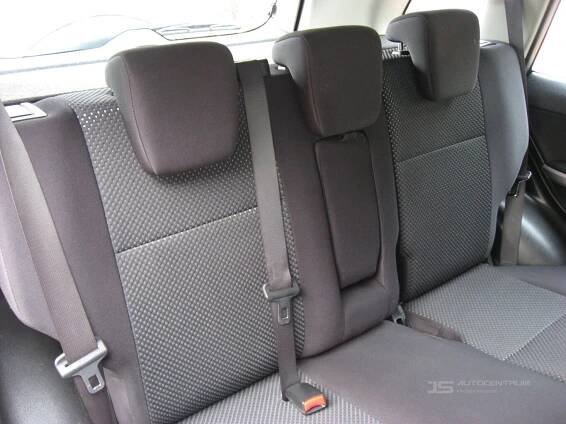 Suzuki Grand Vitara 2.0i 140PS Wagon Club 4x4 - JS Autocentrum s.r.o.