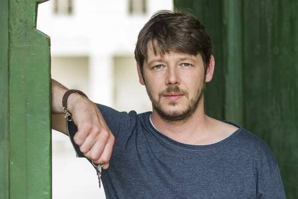 Herec Ondřej Daniš: Nakrúcanie seriálov je niekedy riadny punk