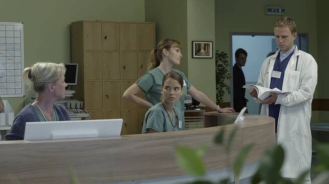 Sestričky - Episode 2 - Z filmu - Kristína Svarinská, Kristína Madarová, Braňo Mosný