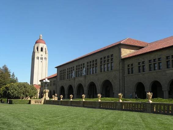 File:Stanford University campus - Hoover Tower view 2014-05-19.JPG
