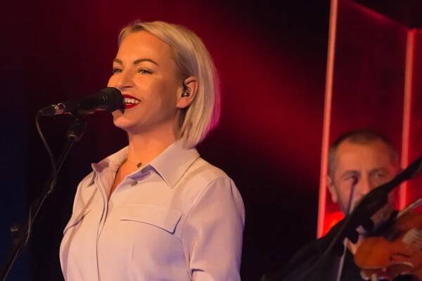 OBRAZEM: Mikulášovice si užily Čechomor. Nechyběla ani Martina Pártlová