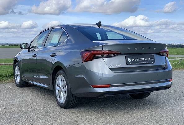 Škoda Octavia 4 Liftback 1.5 TSi 110 kW/E-Tec/DSG/ Style/Záruka - Výběrová auta