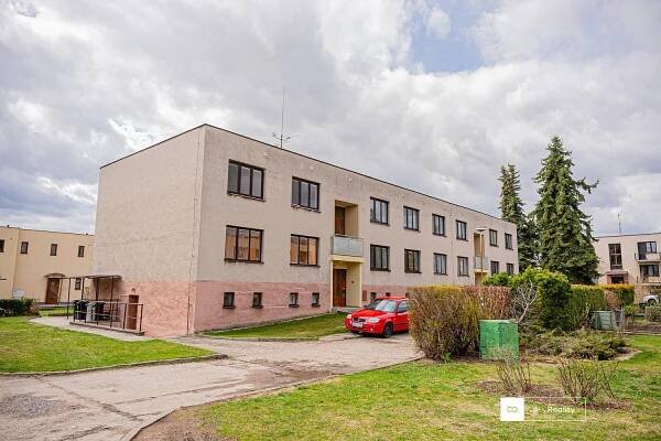 Prodej bytu 3+1 70 m², Spojovací, Stěžery