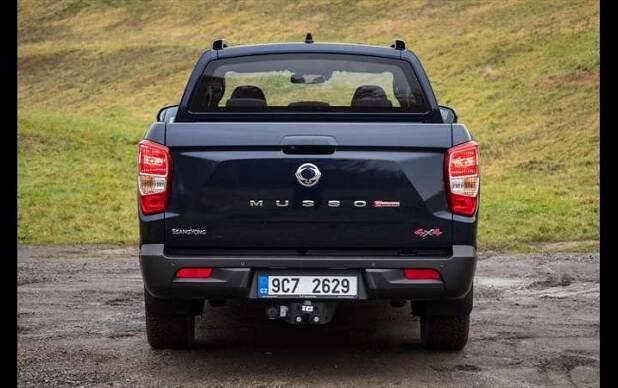 TEST SsangYong Musso Grand 2.2 e-XDI (149 kW): Stojí málo, umí hodně, ale jen o ceně to není – AutoRevue.cz
