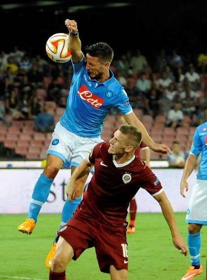Neapol - Sparta: Takto skóroval Belgičan rukou