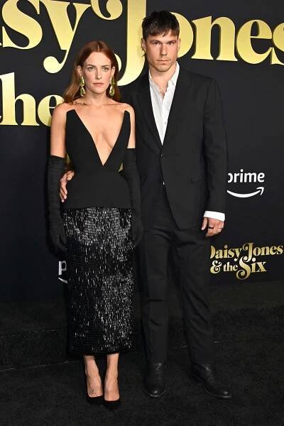 Riley Keough and Ben Smith-Petersen