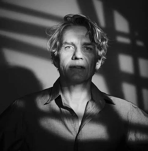 Galaxie 500's Dean Wareham Is on Fire with His Beautiful Work 2