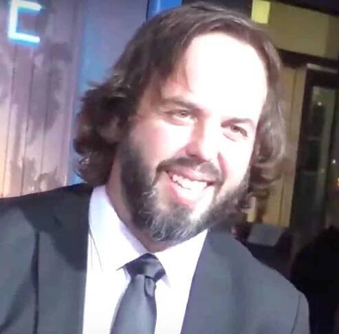 Angus Sampson – Wikipedia