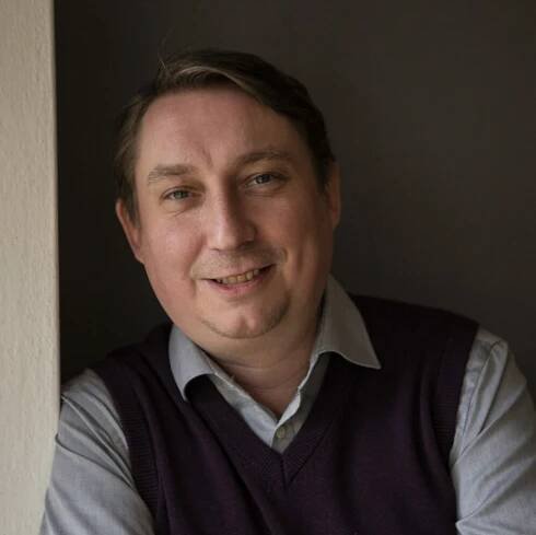 Robert Mikluš, Autor na divadelni.net