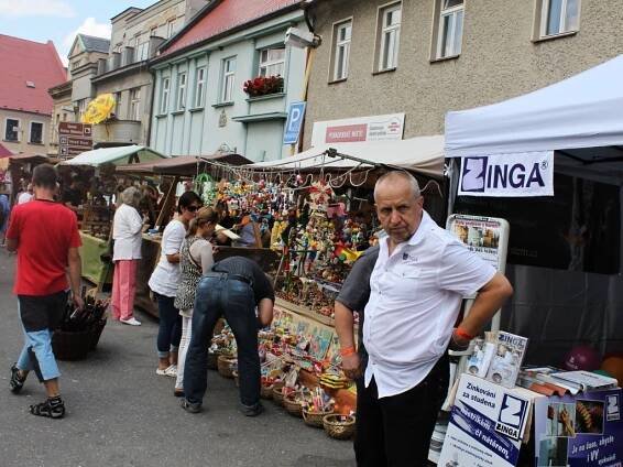 Nejen Sobotkovi vyrazili v sobotu na jarmark