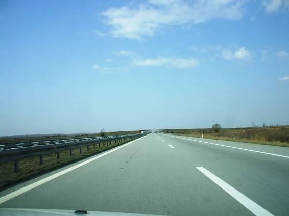 A1 poblíž města Inđija