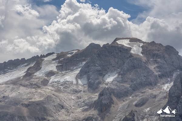 Po travnatém dolomitském hřebenu mezi Marmoladou a Piz Boè | Horama