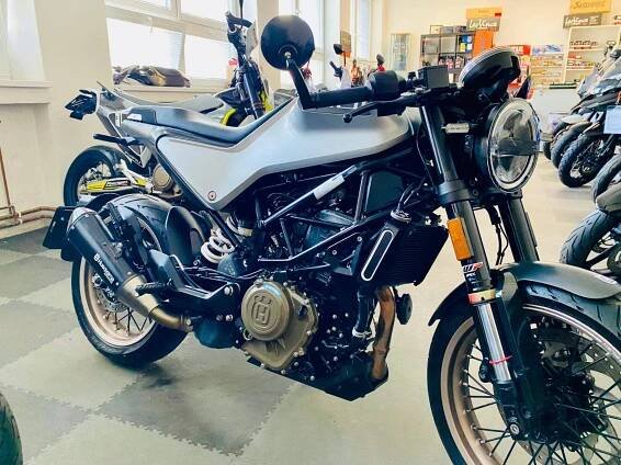 Husqvarna Vitpilen 401 = TOP STAV / VÝKON do 35 KW pro A2 (2022), 105.000 Kč