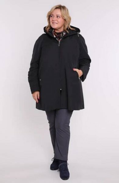 Černá bunda s kapucí – plus size
