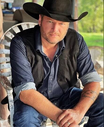 Blake Shelton Bio, Wiki, Wife, Height & Net Worth - Biography on