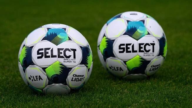 Fotbalisté první a druhé ligy začnou letní přípravu s novými balony - Sport.cz