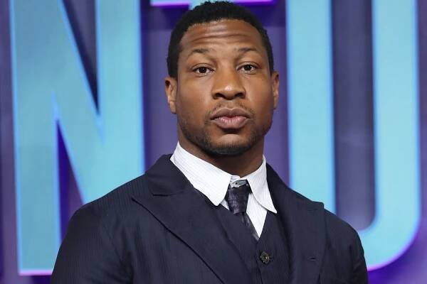 Jonathan Majors Spotted Leaving N.Y.C. Courthouse After His Arrest in 'Freedom' Hat