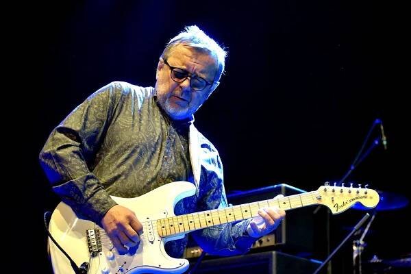 Michal Pavlíček a jeho Čombeband zahráli v pražské Akropoli