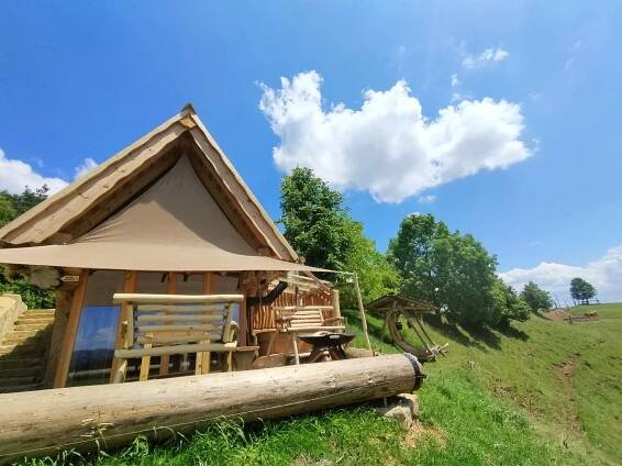Accommodations - Glamping Bloke