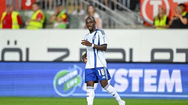 Christopher Antwi-Adjei für den FC Schalke 04.