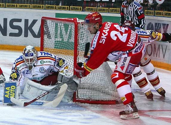 HC Slavia Praha - HC Sparta Praha 5:7 - Divoké svatební derby ovládla Sparta (5/13)