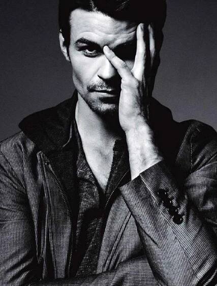 Daniel Gillies fotka