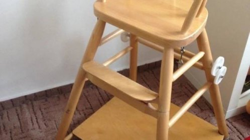 Dětská klasická jídelní židlička rozkládací dřevěná