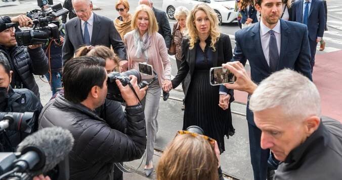 Největší podvod v dějinách Silicon Valley. Elizabeth Holmesová míří do vězení na 11 let