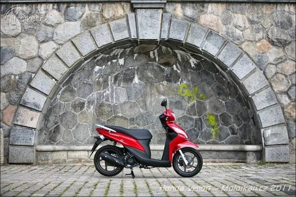 Honda Vision | Motorkáři.cz