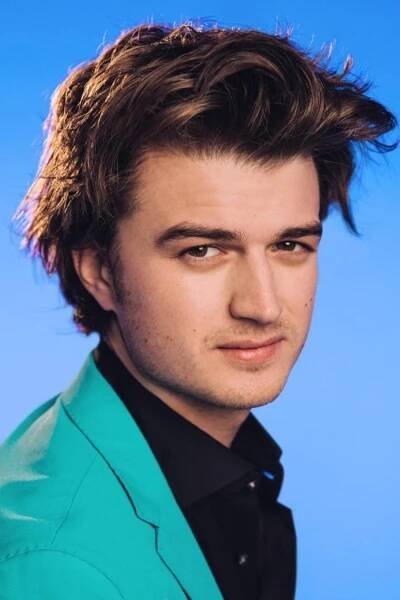 Joe Keery - Age 33