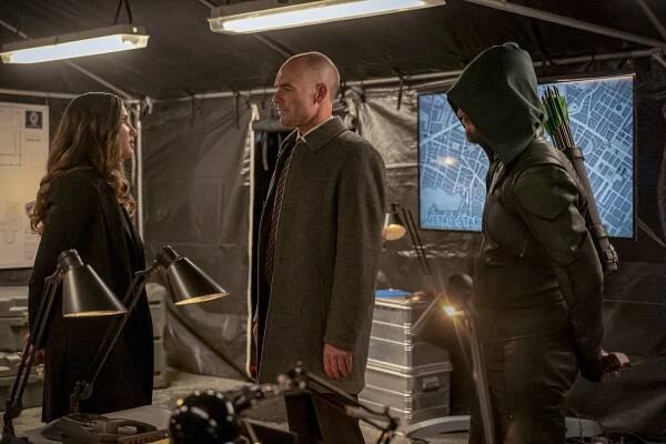 Juliana Harkavy, Paul Blackthorne - Arrow - Reset - Z filmu