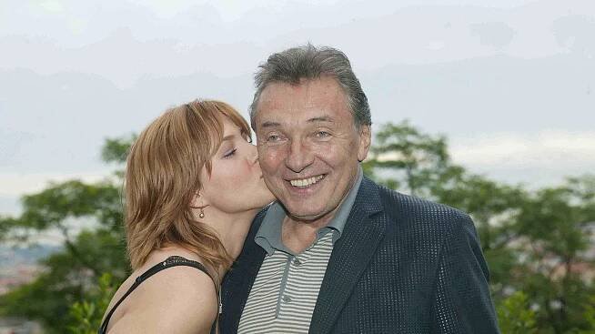10 zamilovaných fotek s Karlem Gottem (80): Tady jeho manželka Ivana (44) zářila štěstím