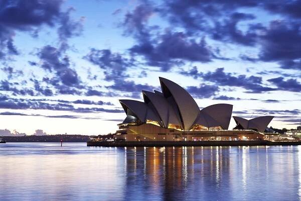 Visit the Sydney Opera House: a beginners guide to the famous architectural marvel