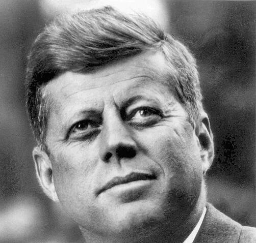 John Kennedy ve vol bách roku 1960 nad Nixonem zvítězil.