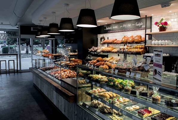 Reference návrhů a realizací interiérů prodejen od Omega Bakery