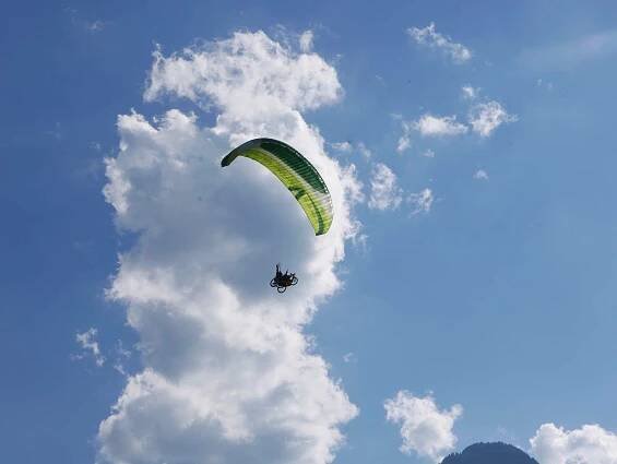  Awesome German pilot flying Annecy, France  
