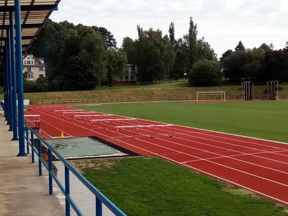Atletický ovál a travnaté hřiště - Správa rumburských areálů sportu – SRAS