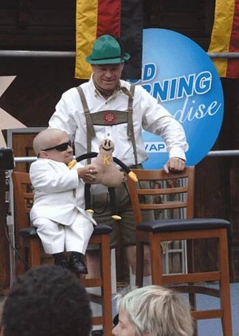 Verne Troyer, Uwe Boll - Postal - Z filmu