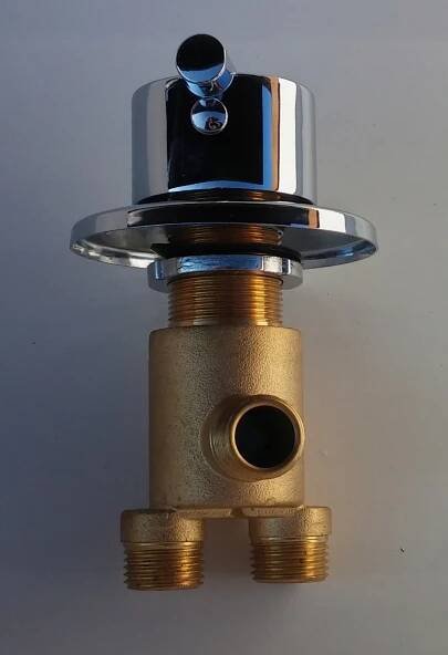 2funkční přesměrovací ventil pro proud vody EAN (GTIN) 15896356325339