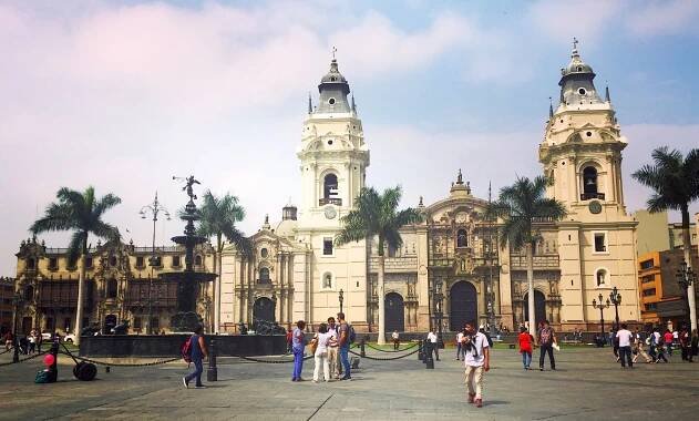 lima-plaza-de-armas
